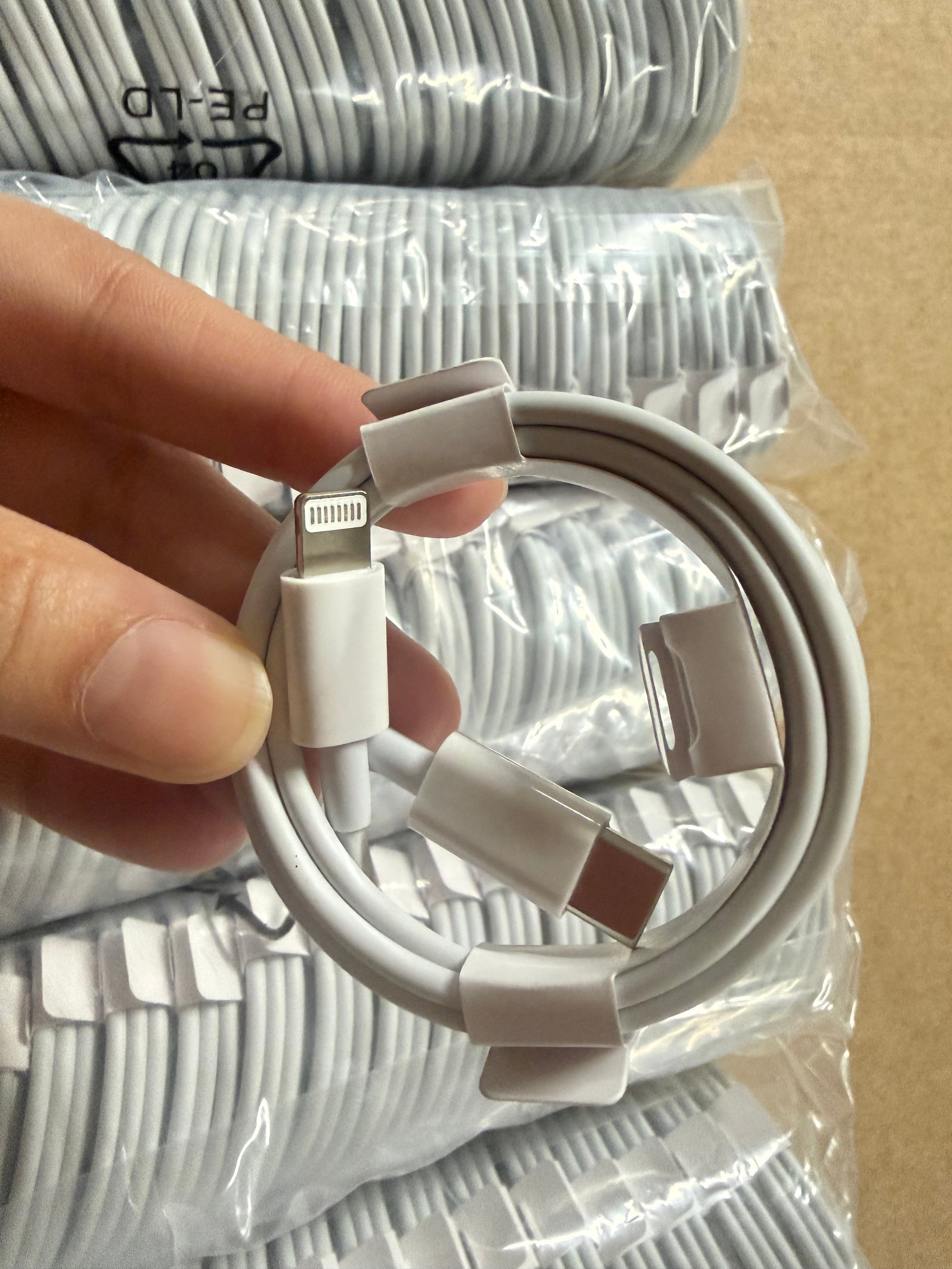 100PCS Mixed Charging Cables – 3.3FT (USB-C to USB-C / USB-A to USB-C / Lightning) Bulk Pack