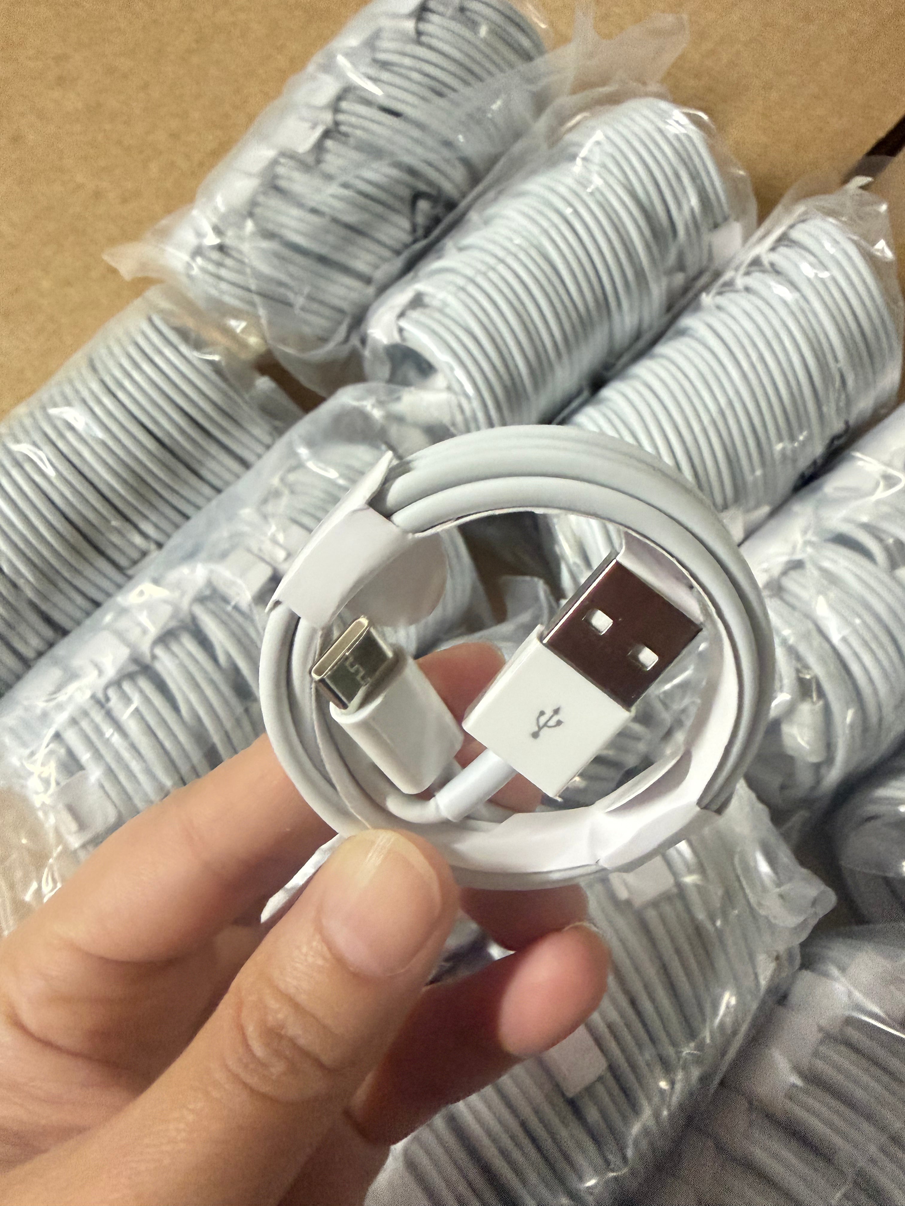 100PCS Mixed Charging Cables – 3.3FT (USB-C to USB-C / USB-A to USB-C / Lightning) Bulk Pack